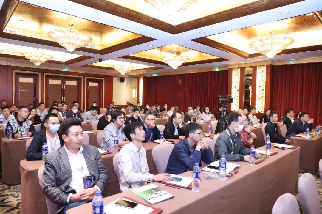 <a href='http://m.jim4jesus.com/chanpin/56-1.html' target='1' style='font-size:18px; font-weight:bold; color:#000000;'>美術(shù)功能室</a>設(shè)備