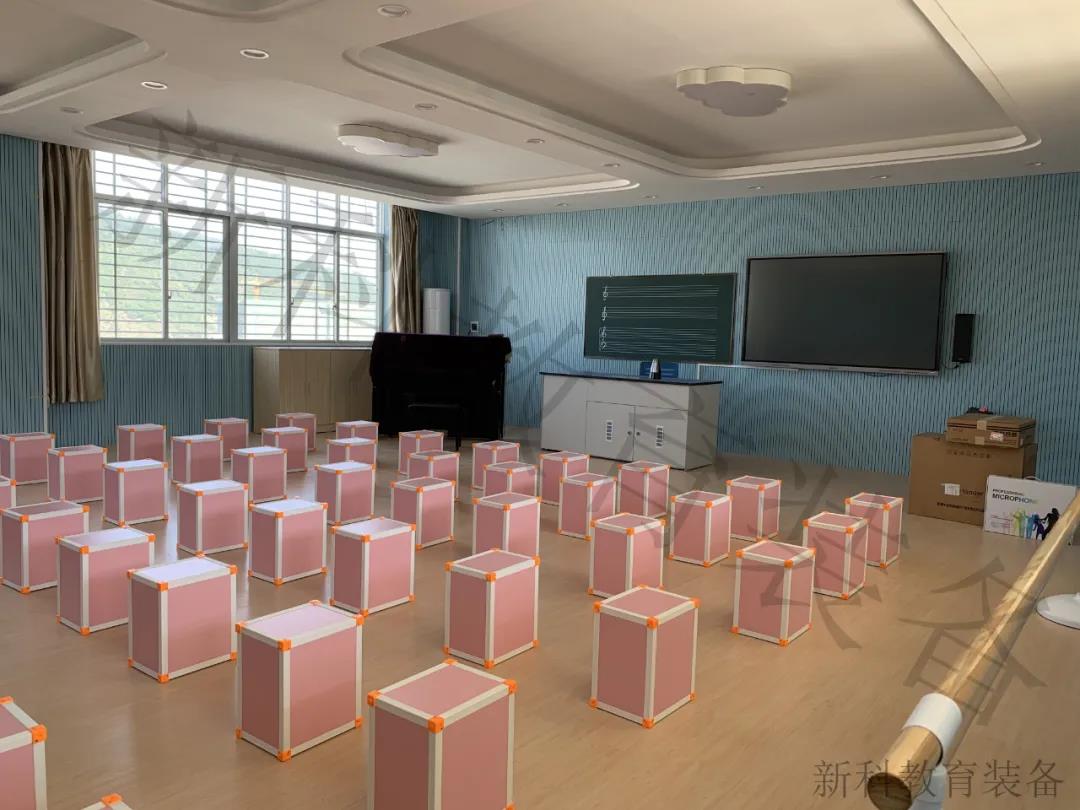 <a href='http://m.jim4jesus.com/chanpin/58-1.html' target='1' style='font-size:18px; font-weight:bold; color:#000000;'>音樂室</a>2