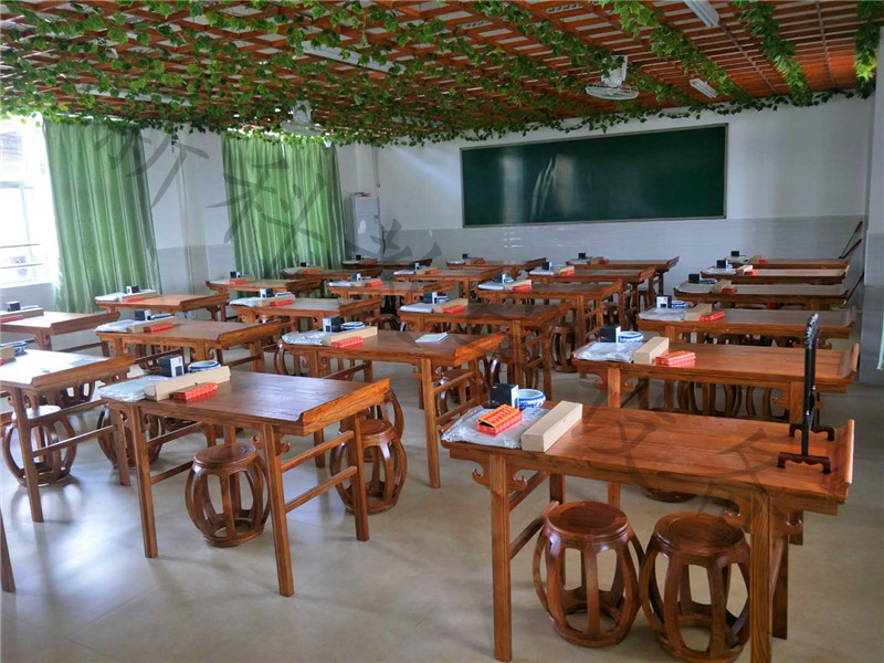 <a href='http://m.jim4jesus.com/chanpin/57-1.html' target='1' style='font-size:18px; font-weight:bold; color:#000000;'>書法功能室</a>設備