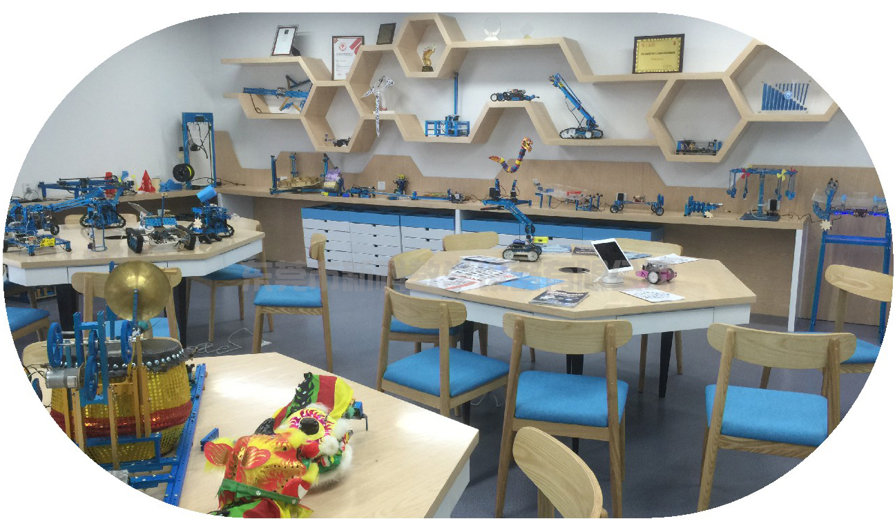 <a href='http://m.jim4jesus.com' target='1' style='font-size:14px; font-weight:bold; color:#0080ff;'>創客實驗室</a>展示區