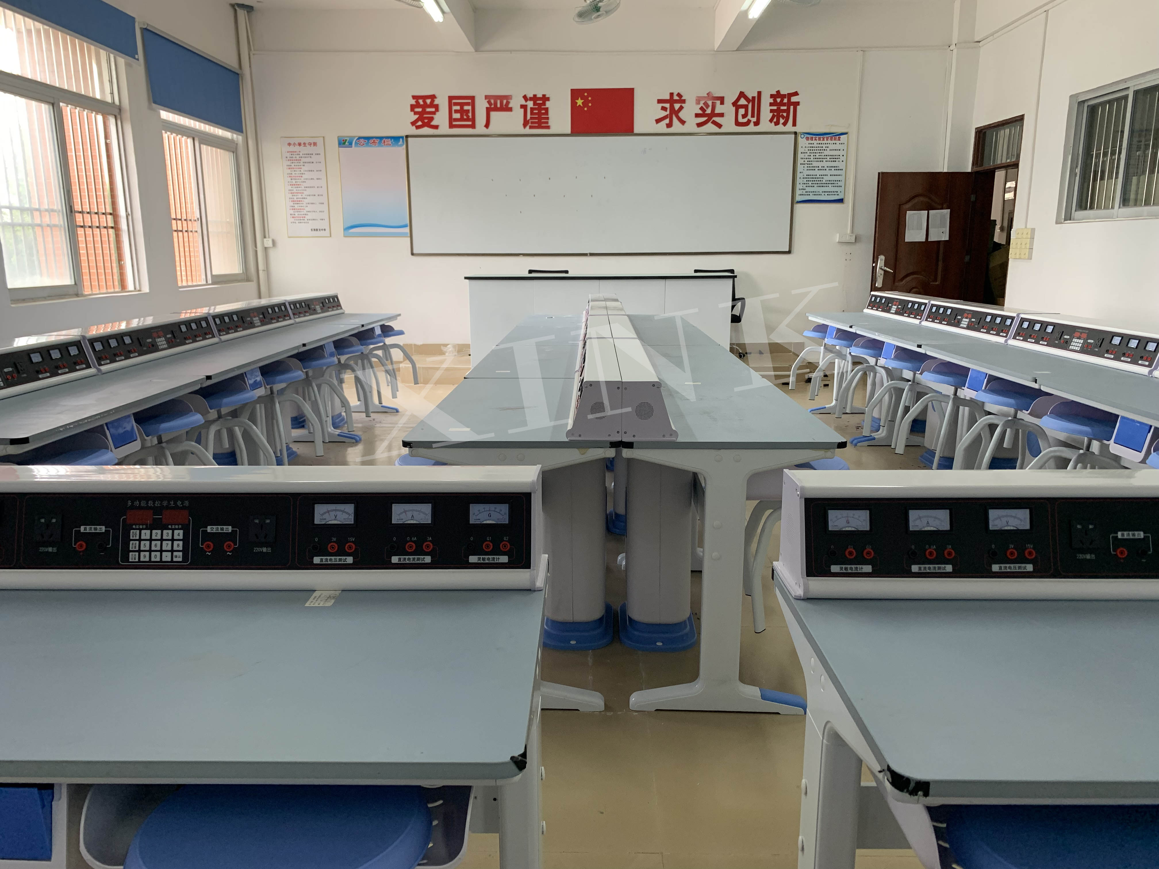 <a href='http://m.jim4jesus.com/' target='1' style='font-size:14px; font-weight:bold; color:#0080ff;'>物理實驗室</a>