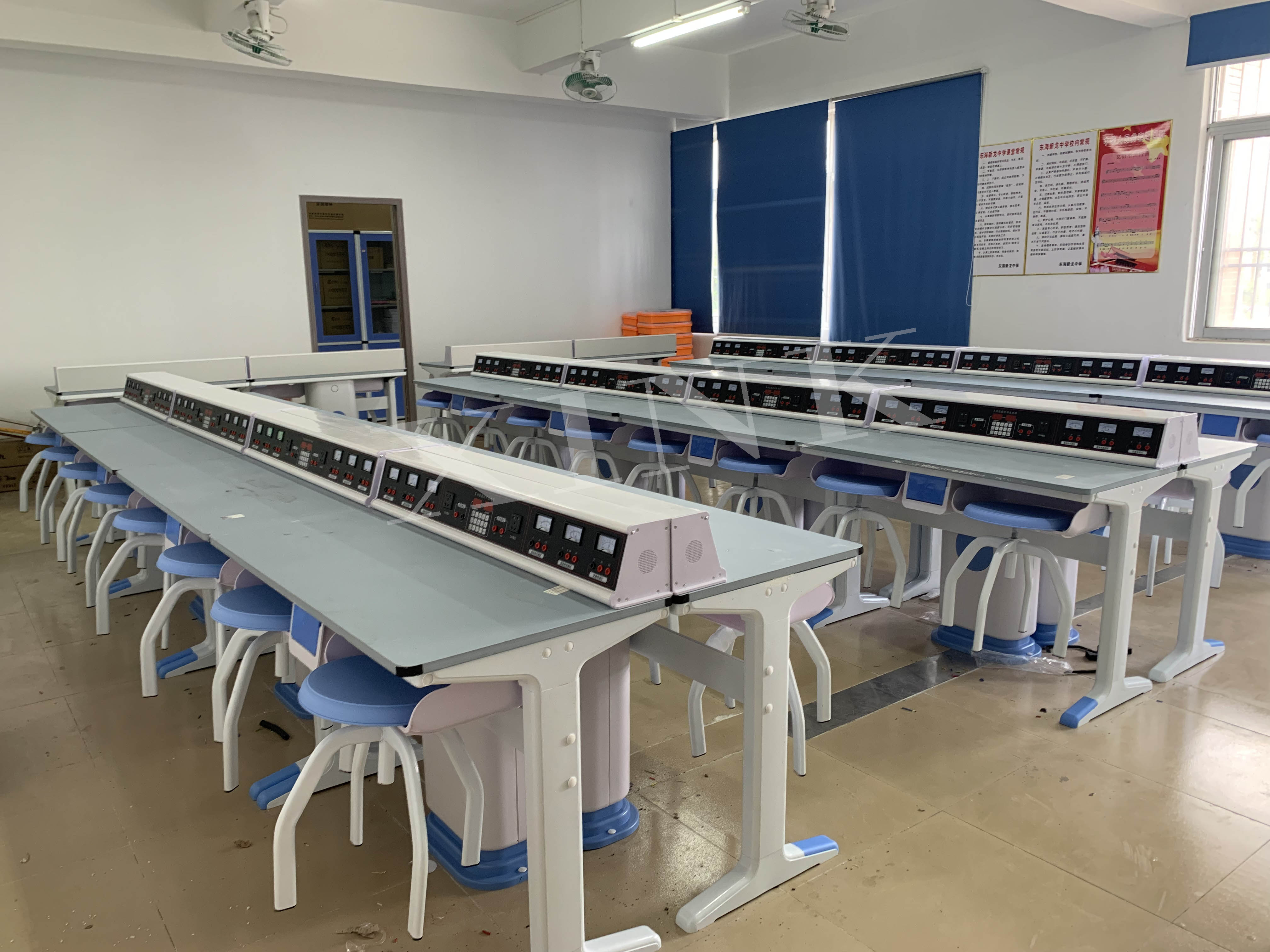 <a href='http://m.jim4jesus.com/' target='1' style='font-size:14px; font-weight:bold; color:#0080ff;'>物理實驗室</a>