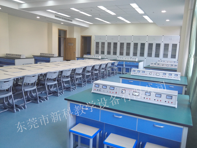 <a href='http://m.jim4jesus.com/' target='1' style='font-size:14px; font-weight:bold; color:#0080ff;'>物理實驗室</a>教室