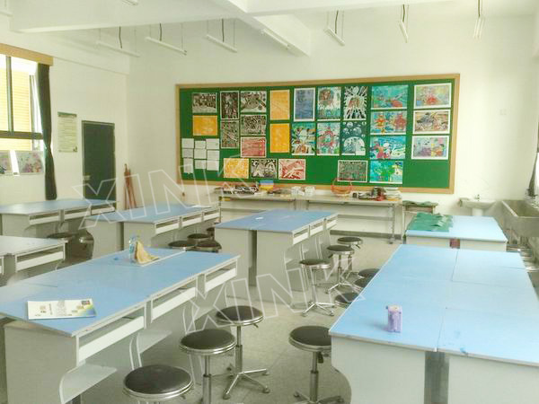 <a href='http://m.jim4jesus.com/chanpin/56-1.html' target='1' style='font-size:18px; font-weight:bold; color:#000000;'>美術功能室</a>