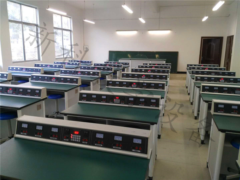 豪華<a href='http://m.jim4jesus.com/' target='1' style='font-size:14px; font-weight:bold; color:#0080ff;'>物理實驗室</a>