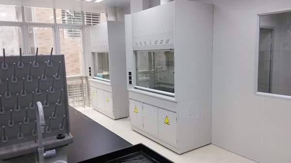 <a href='http://m.jim4jesus.com/products/62-1.html' target='1' style='font-size:18px; font-weight:bold; color:#000000;'>實驗室通風柜</a>案例